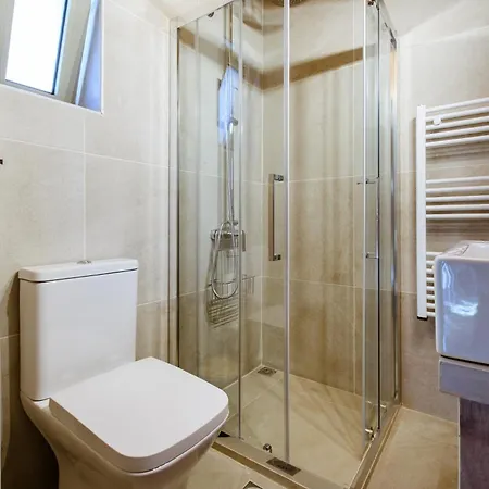 Holiday home Kilada Village Retreat Jacuzzi - Parking - Garden