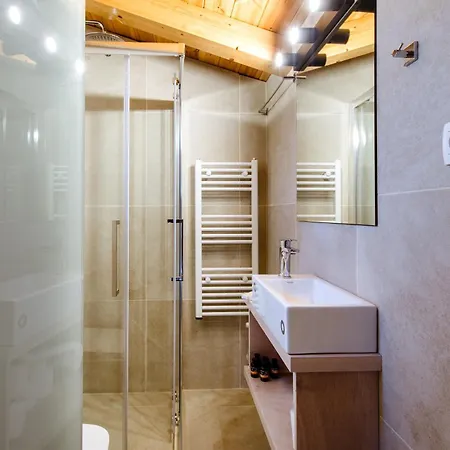 بيت للعطل Kilada Village Retreat Jacuzzi - Parking - Garden Platanés